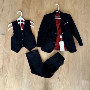 Nwt Boys 4T Custom 3 Piece Suit